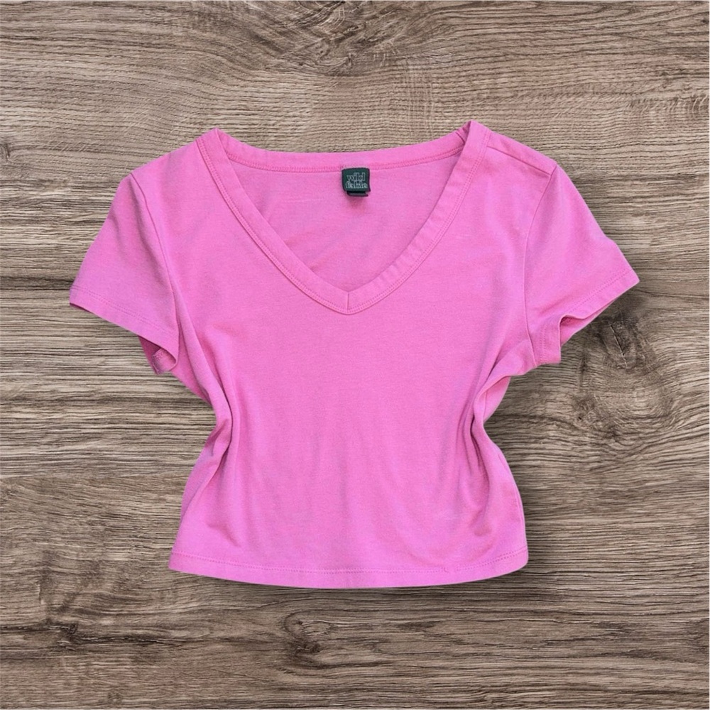 Wild Fable Pink V-Neck Short Sleeve Tee